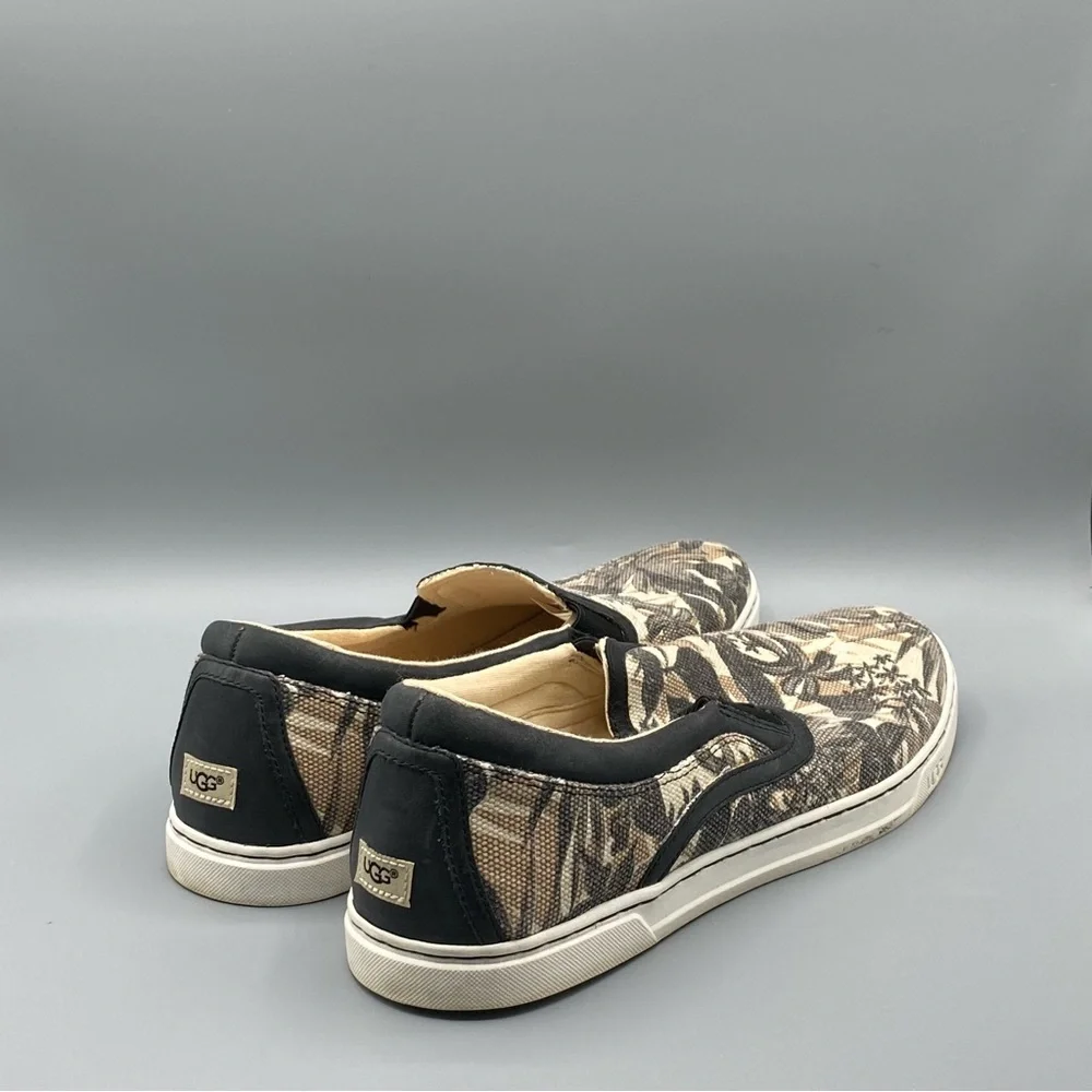 UGG Women's Black and Tan Patterned Flats​ - Picture 3 of 4